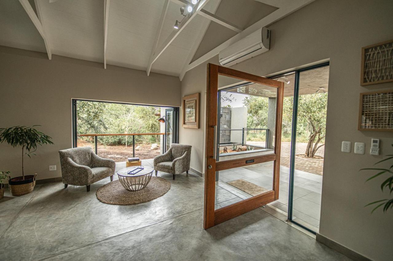Little Kubu Lodge Hoedspruit Exterior photo